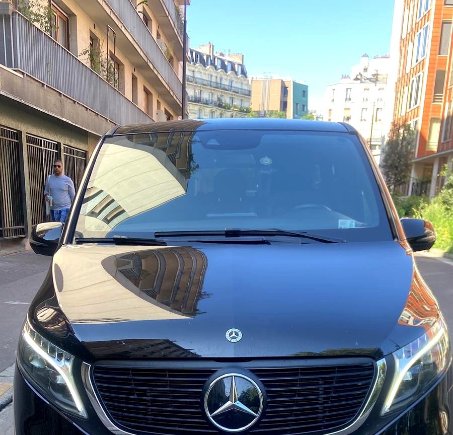 Mercedes EQV 300 — Vue avant